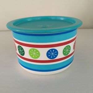 One Touch® Small Vintage Look Container